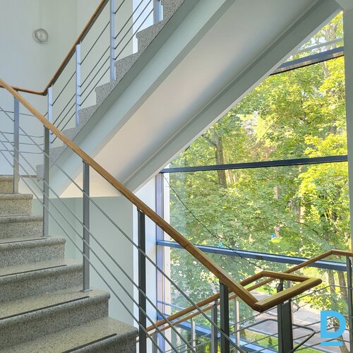 Pārdod dzīvokli Dzintaru prospekts 42, 98.5m², 3 ist.