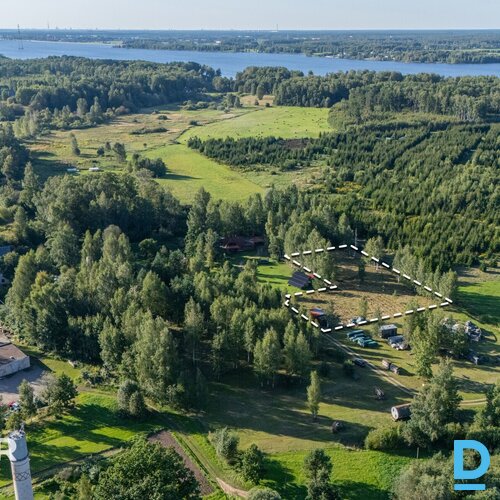 Pārdošanā 3850 m² zemes gabals privātmājas būvniecībai Daugmalē.Zeme atrodas sav