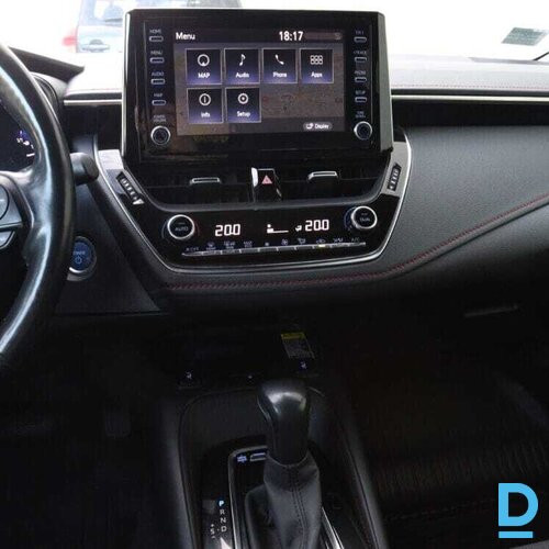 Pārdod Toyota Corolla Hybrid TS Luxury Plus 2.0, 2019 Pārdod Toyota Corolla Hybrid TS Luxury Plus 2.0, 2019