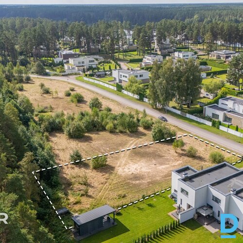 Pārdošanā līdzens 1458 m² zemes īpašums privātai apbūvei Dzilnuciemā, Babītes pa