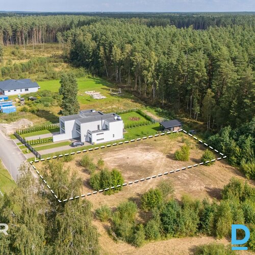 Pārdošanā līdzens 1458 m² zemes īpašums privātai apbūvei Dzilnuciemā, Babītes pa