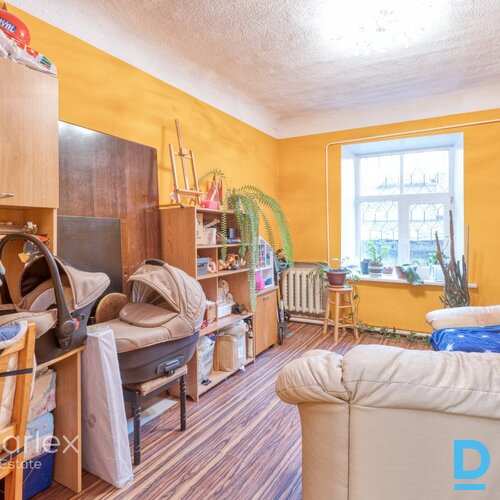 Trīsistabu dzīvoklis Birznieka Upīša ielā 26