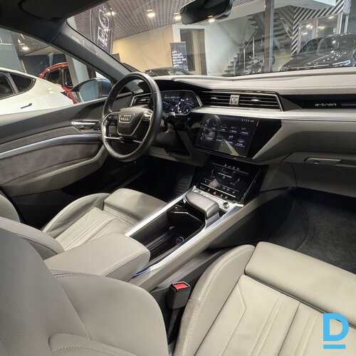 Pārdod Audi e-tron 55, 2018