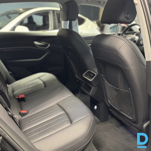 Pārdod Audi e-tron 50, 2019