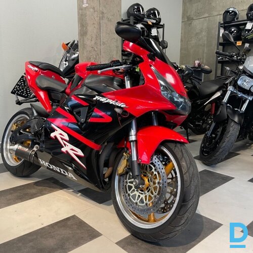 Pārdod Honda Cbr900RR motociklu, 954 cm³, 2002 Pārdod Honda Cbr900RR motociklu, 954 cm³, 2002