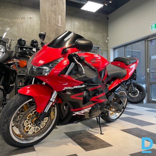 Pārdod Honda Cbr900RR motociklu, 954 cm³, 2002