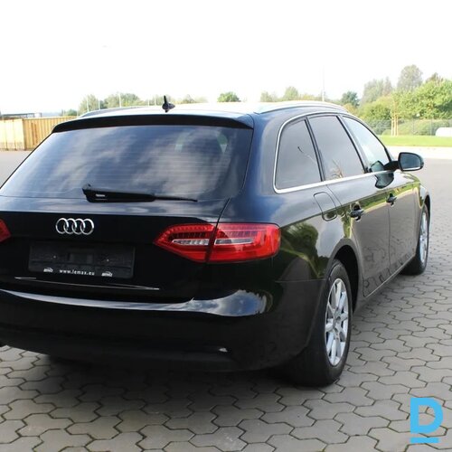 Pārdod Audi A4 2.0D, Facelift, 2012