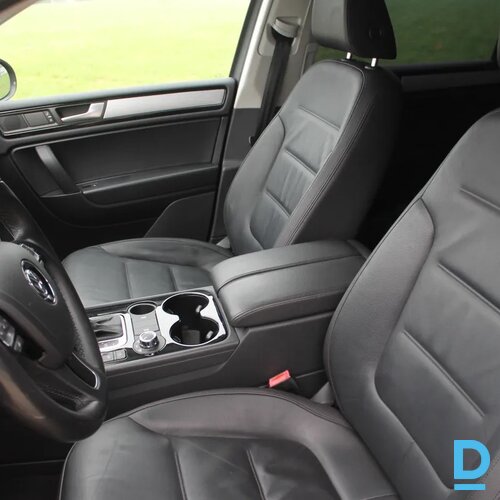 Pārdod Volkswagen Touareg 3.0d, 2013