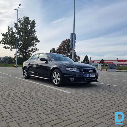 Pārdod Audi A4, 2011