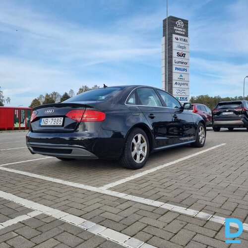 Pārdod Audi A4, 2011