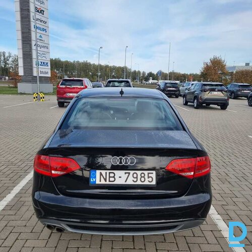 Pārdod Audi A4, 2011