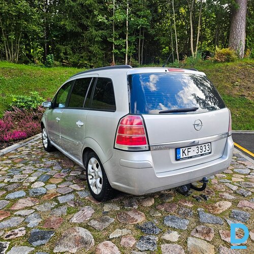 Pērk Opel Zafira OPC