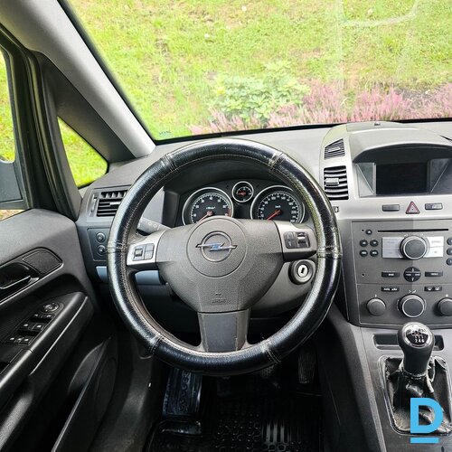 Pērk Opel Zafira OPC