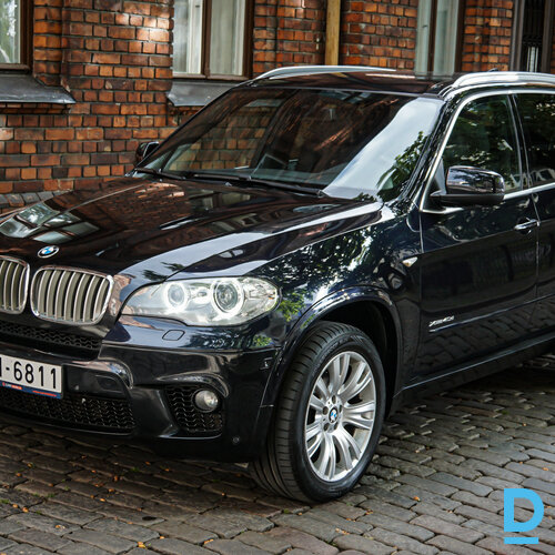 Pārdod BMW X5 3.0d, 2012