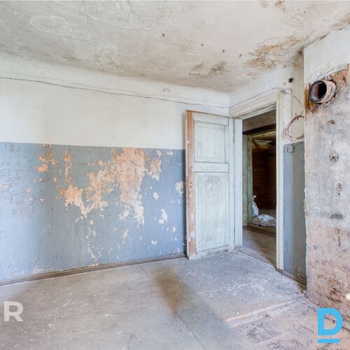 Pārdošanā īpašums Ušura ezera krastā - privātmāja būvniecības stadijā un 1.22 ha