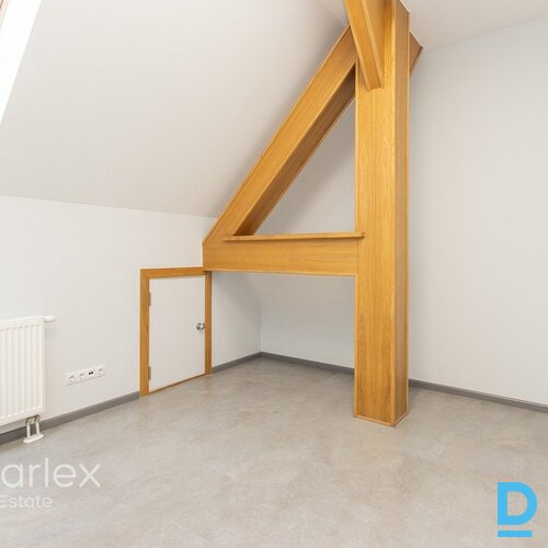 Mansarda birojs pēc kapitālā remonts pie Andrejostas