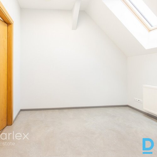 Mansarda birojs pēc kapitālā remonts pie Andrejostas