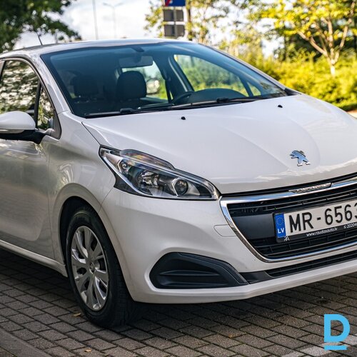 Pārdod Peugeot 208 1.2i, 2015 Pārdod Peugeot 208 1.2i, 2015