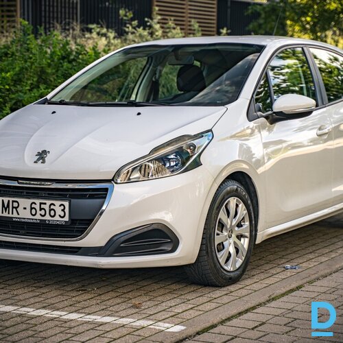 Pārdod Peugeot 208 1.2i, 2015