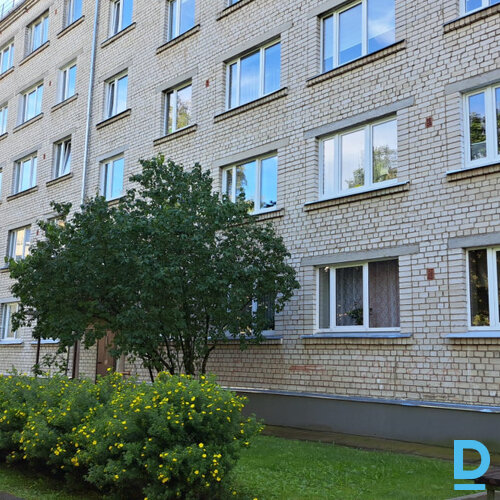 Pārdod dzīvokli Ogrē, Mālkalnes prospekts 19