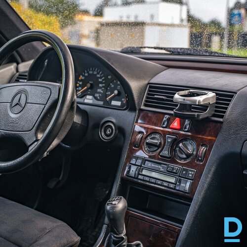Pārdod Mercedes-Benz C220d, 1996 Pārdod Mercedes-Benz C220d, 1996