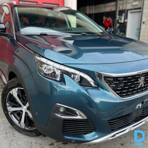 Pārdod Peugeot 5008 1.2i, 2018