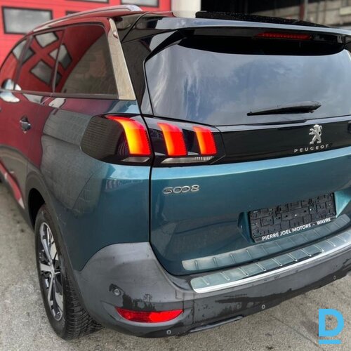 Pārdod Peugeot 5008 1.2i, 2018