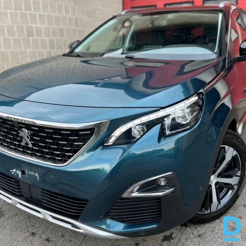 Pārdod Peugeot 5008 1.2i, 2018