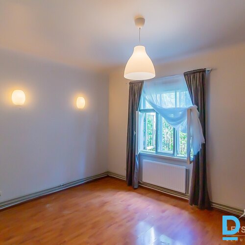 78.4 m² māja, 72.4 m² pirts, 152.6 m² saimniecības ēka, 1769 m² zeme, Lāčplēša iela 17, Līvāni, Līvānu novads, Latvija.