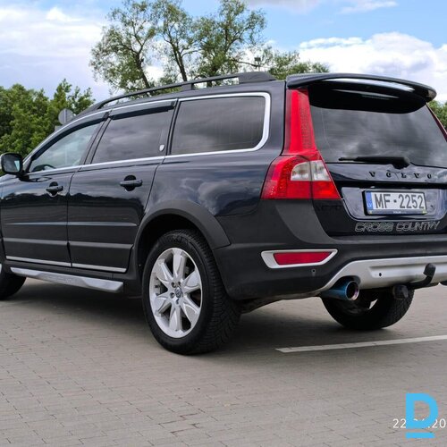 Pārdod Volvo XC70, 2010
