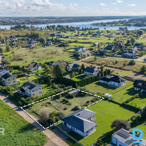 Pārdošanā 1825 m² zemes gabals privātai apbūvei mierīgajā Katlakalnā, Melnezera 