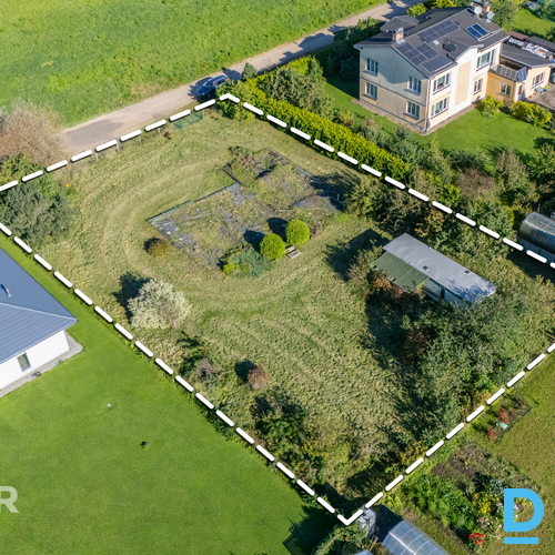 Pārdošanā 1825 m² zemes gabals privātai apbūvei mierīgajā Katlakalnā, Melnezera 