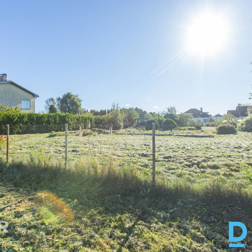 Pārdošanā 1825 m² zemes gabals privātai apbūvei mierīgajā Katlakalnā, Melnezera 