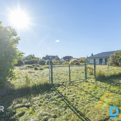 Pārdošanā 1825 m² zemes gabals privātai apbūvei mierīgajā Katlakalnā, Melnezera 