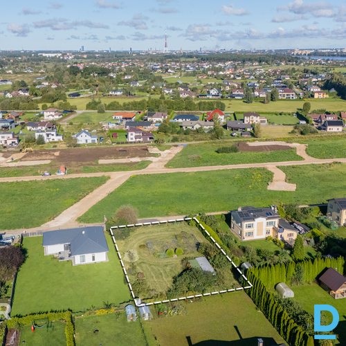 Pārdošanā 1825 m² zemes gabals privātai apbūvei mierīgajā Katlakalnā, Melnezera 