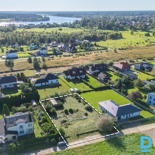 Pārdošanā 1825 m² zemes gabals privātai apbūvei mierīgajā Katlakalnā, Melnezera 