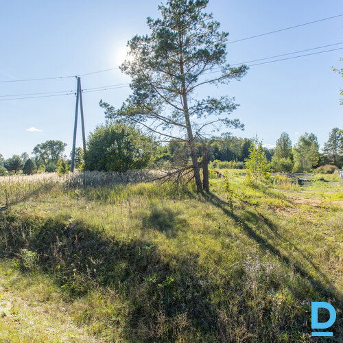 Zeme paredzēta komerciālai/rūpnieciskai apbūvei, piemērota ražošanas, noliktavu 