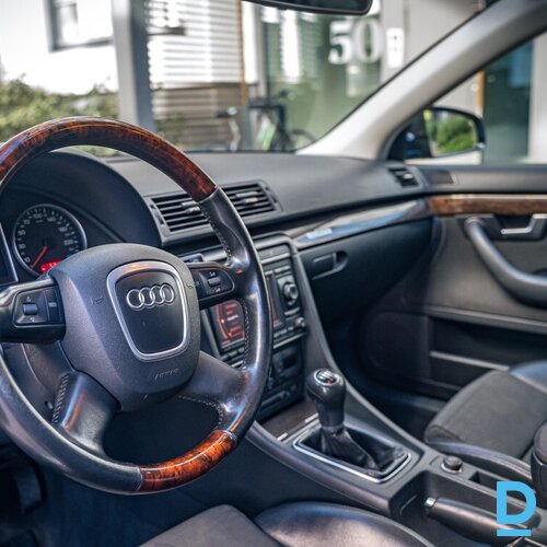 Pārdod Audi A4 2.0d, 2007