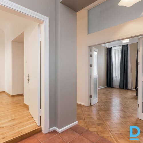 Izīrē dzīvokli Rīga