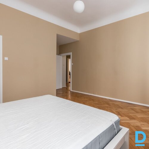 Izīrē dzīvokli Rīga