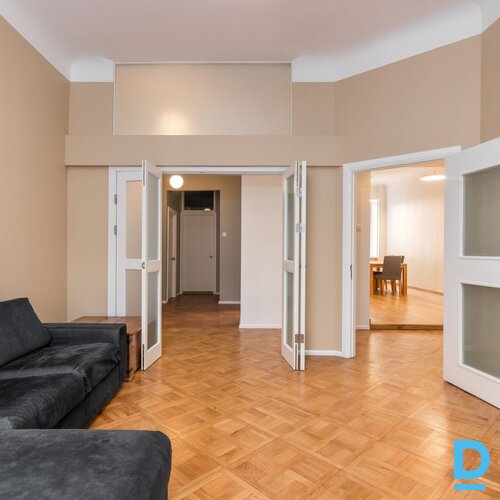 Izīrē dzīvokli Rīga