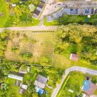 Pārdošanā 1000 m² zemes gabals privātmājas būvniecībai Cēsīs.Zeme atrodas Mazstā