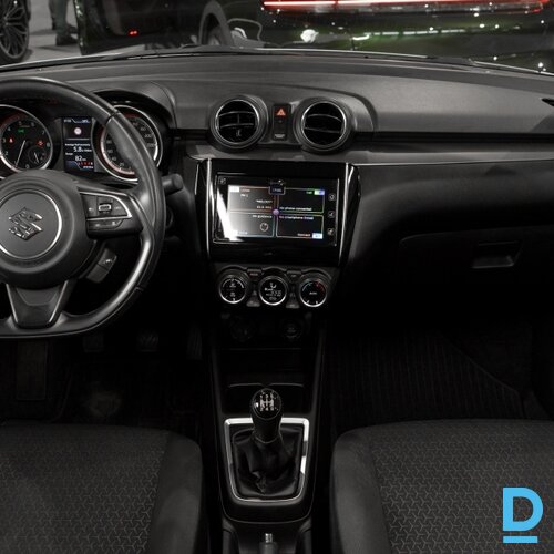 Pārdod Suzuki Swift 1.2i, 2021