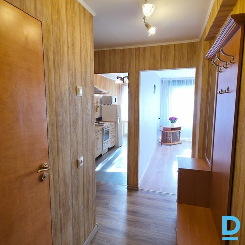 Pārdod dzīvokli Skolas 5 k-2, 34m², 1 ist.