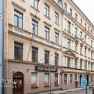 Birojs Vecrīgā netālu no Strēlnieku laukuma