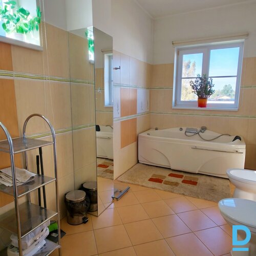 Pārdod māju Mārupes novads, Babītes pagasts, Spilve, Dravnieku iela 26, 274m²