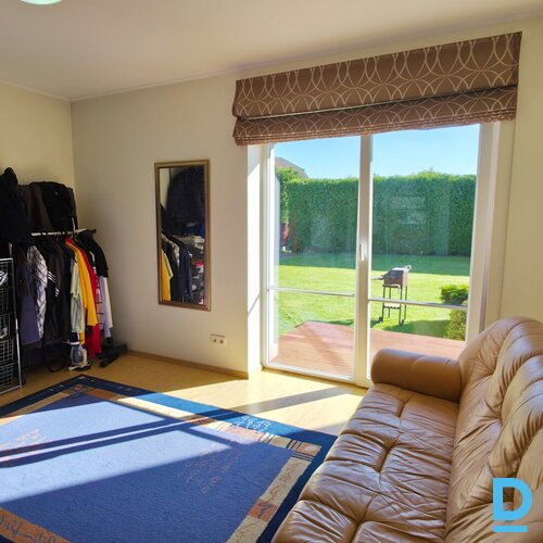 Pārdod māju Mārupes novads, Babītes pagasts, Spilve, Dravnieku iela 26, 274m²