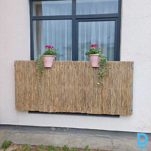 Pārdod Niedru sietu/žogu/paklāju Dārzam un Mājai Pārdod Niedru sietu/žogu/paklāju Dārzam un Mājai