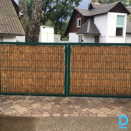 Pārdod Niedru sietu/žogu/paklāju Dārzam un Mājai Pārdod Niedru sietu/žogu/paklāju Dārzam un Mājai