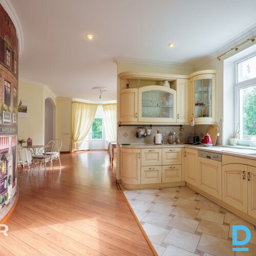 Pārdošanā eleganta savrupmāja ar labiekārtotu, apzaļumotu teritoriju Ventspilī.M Pārdošanā eleganta savrupmāja ar labiekārtotu, apzaļumotu teritoriju Ventspilī.M